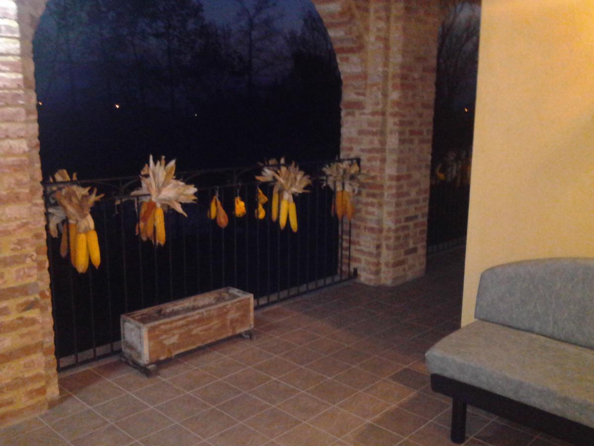 Agriturismo La Cinciallegra Riva presso Chieri Buitenkant foto